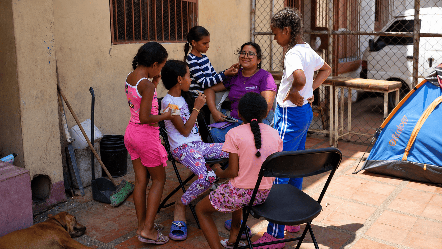 Acompañamiento a niñas y adolescentes durante la intervención en Venezuela